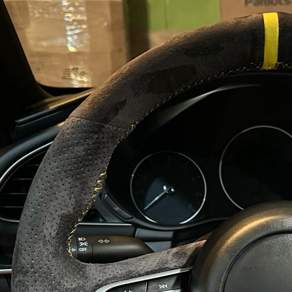 Housse de volant de voiture en - Car Steering Wheel Cover Anti Slip Breathable avis et prix